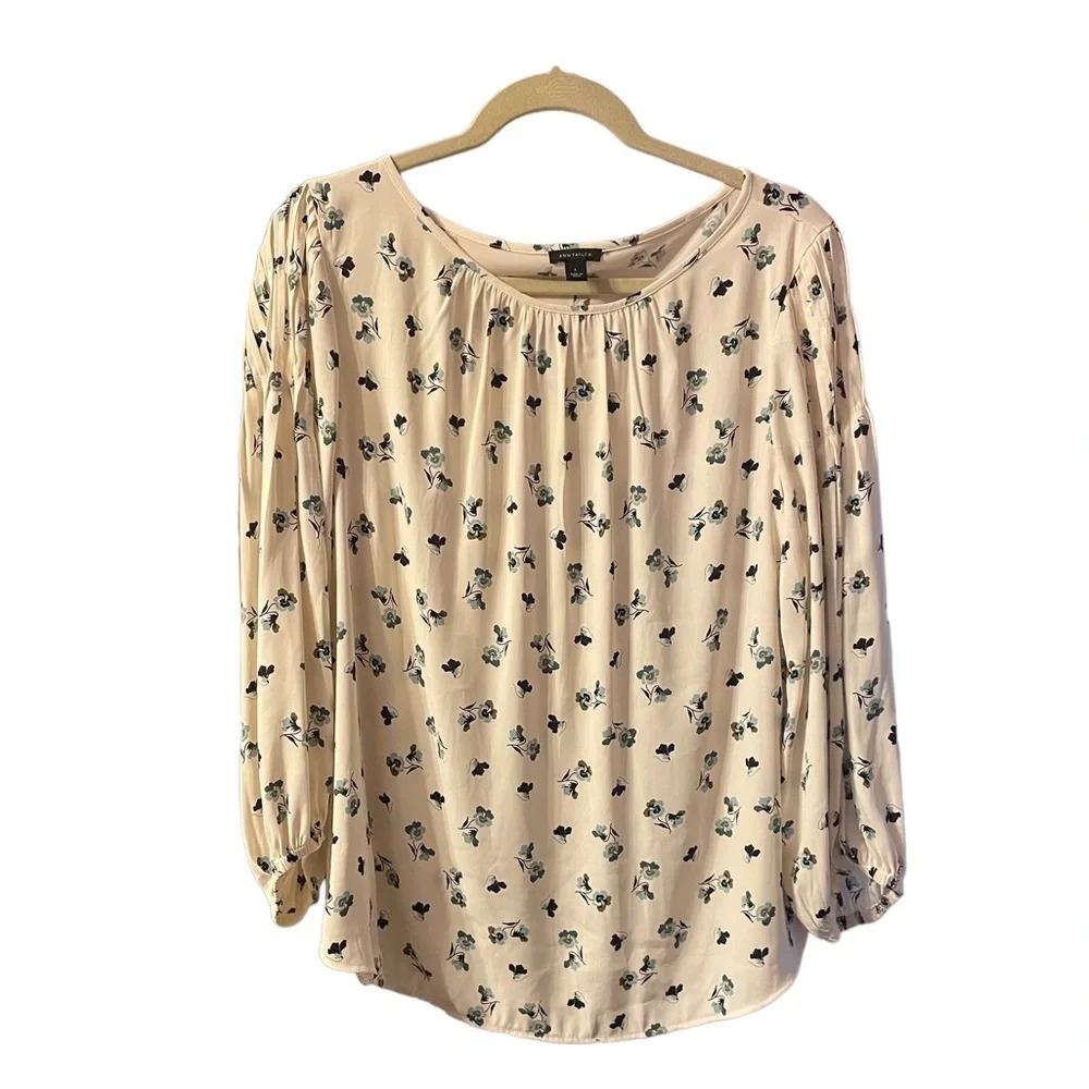 ANN TAYLOR DAINTY FLORAL LONG SLEEVE BLOUSE